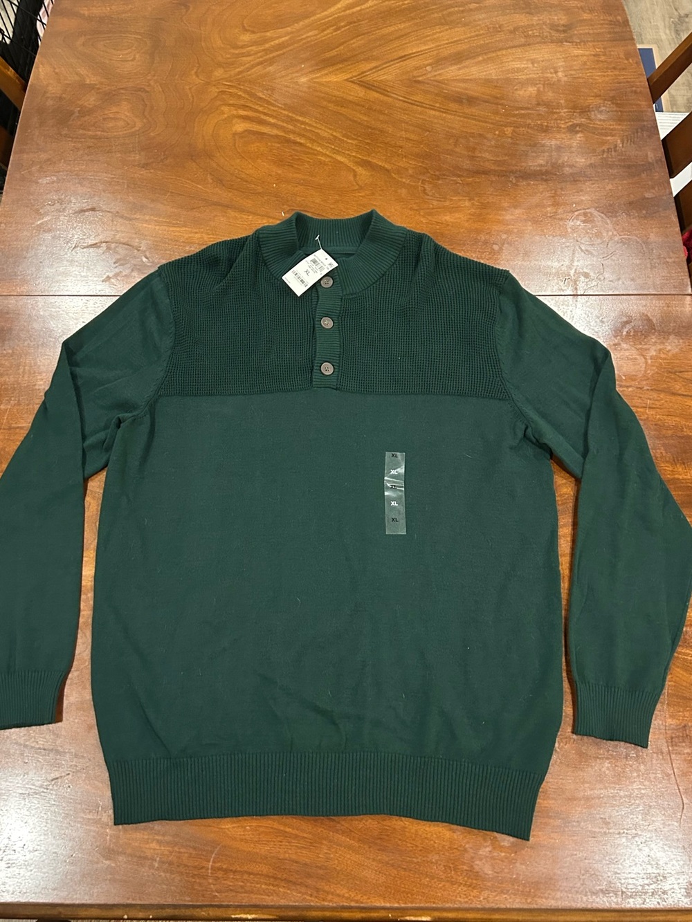 NWT Men’s Button Neck Sweater in Dark Green XL